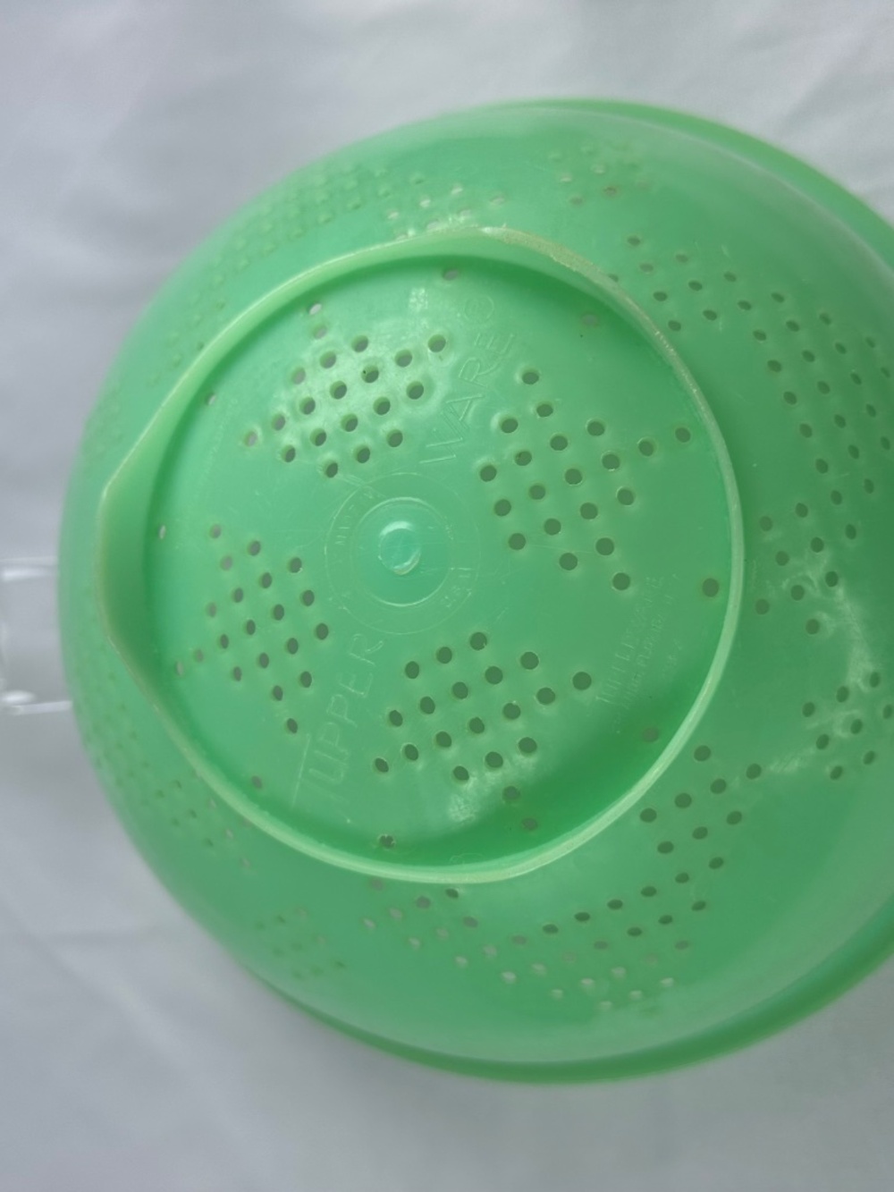 Vintage Tupperware Green Colander - Picture 5 of 5